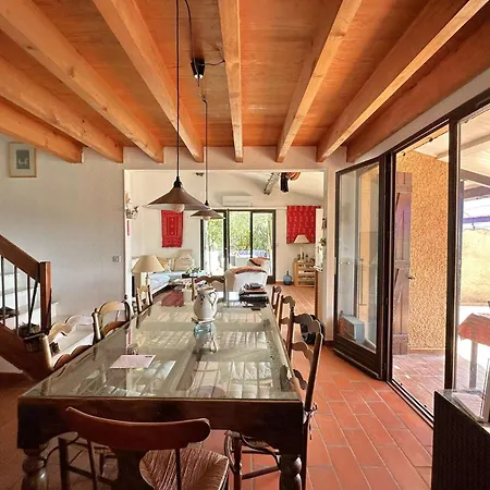 Mazet Gaspard Climatise Pour 7 Personnes Sur Le Domaine De Valcros A Les-maures La Londe-les-Maures